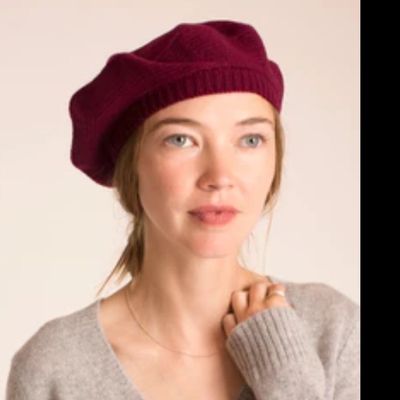 Nordstrom Accessories Nordstrom Rack Cashmere Beret In Burgundy Nwt